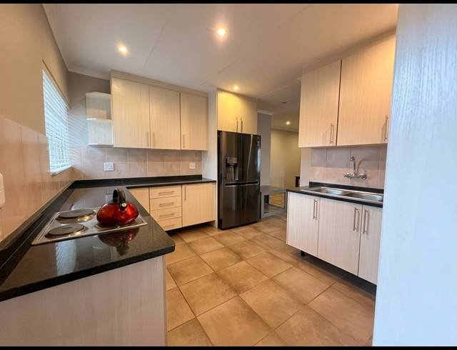 3 BEDROOM HOUSE FOR SALE IN WATERKLOOF EAST